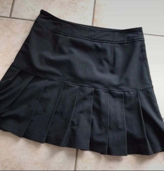 Mini jupe noire - photo numéro 4