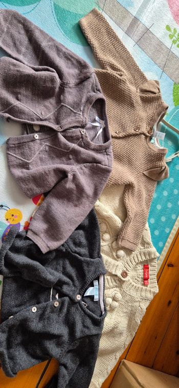 Lot gilet 6 mois 