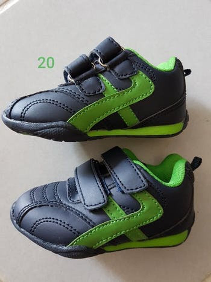 Baskets 20 neuves