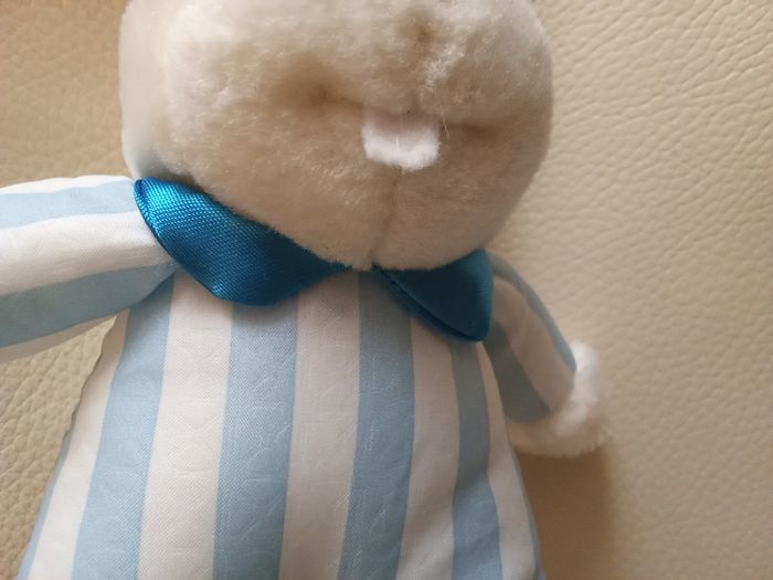 Lapin blanc et bleu vintage Pampers ancien  vers 1991 rayures   très joli - photo numéro 4