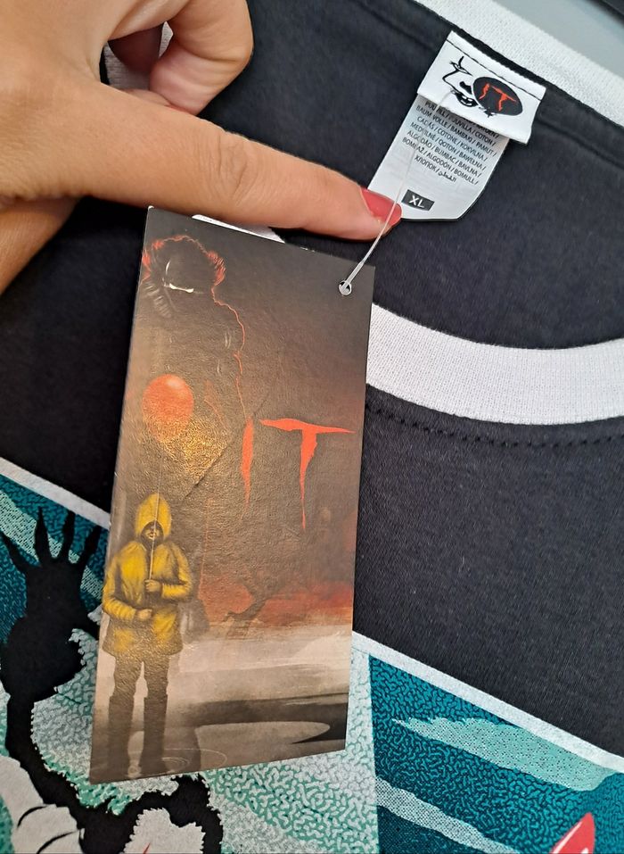 tshirt çà it le clown du célèbre livre film d'horreur neuf avec étiquette taille XL stephen king - photo numéro 3