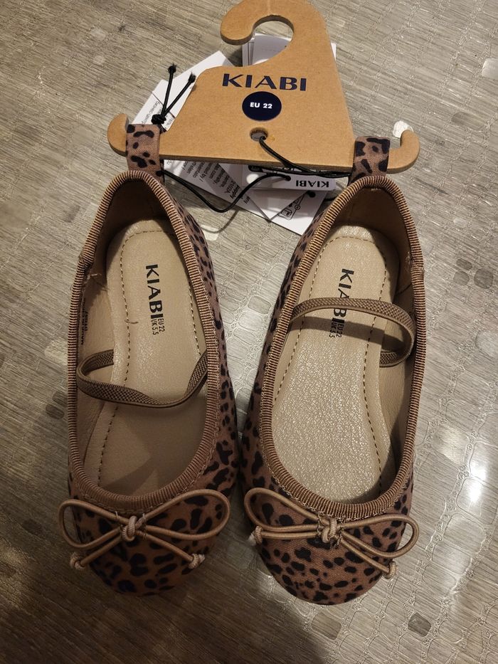 Ballerine léopard - Neuf - pointure 22