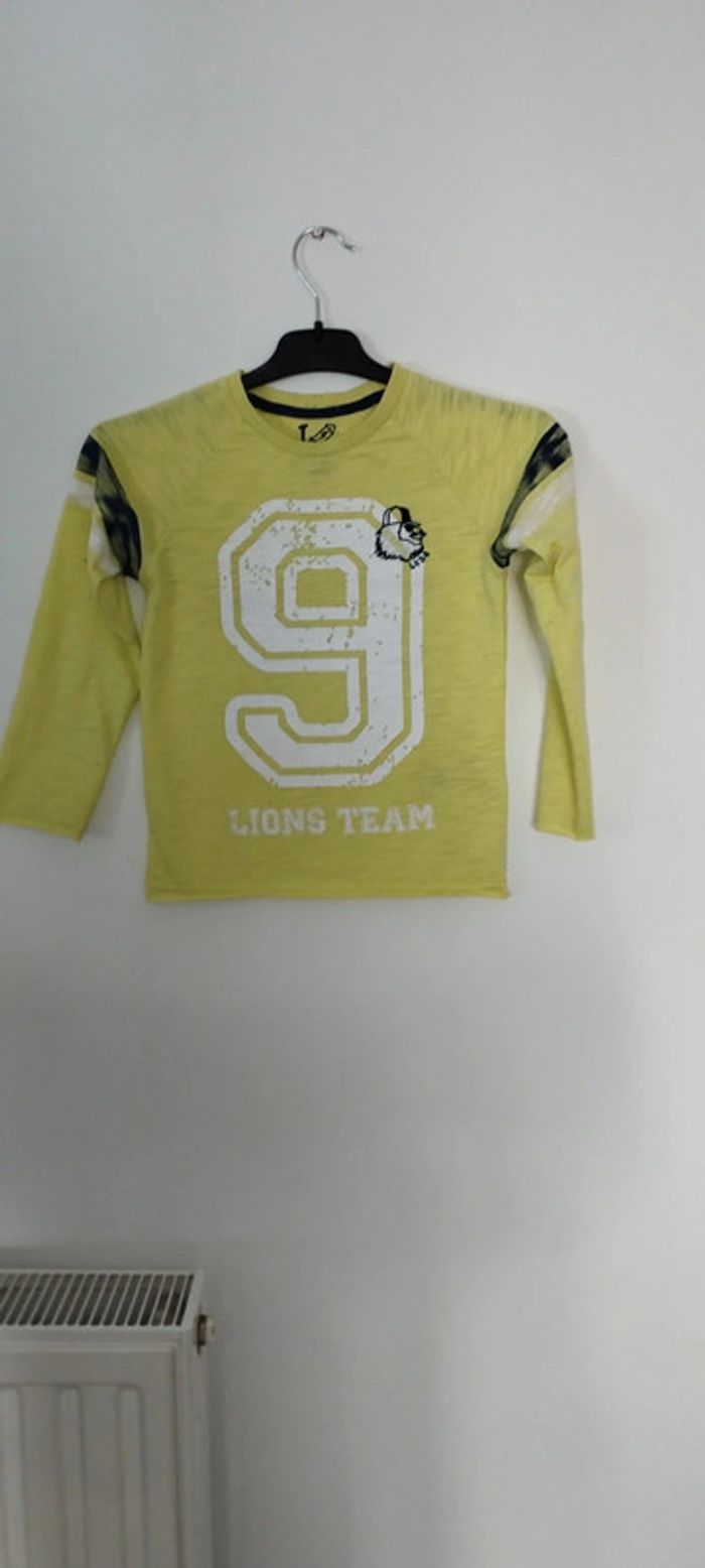 Tee-shirt manches longues garçon 6 ans