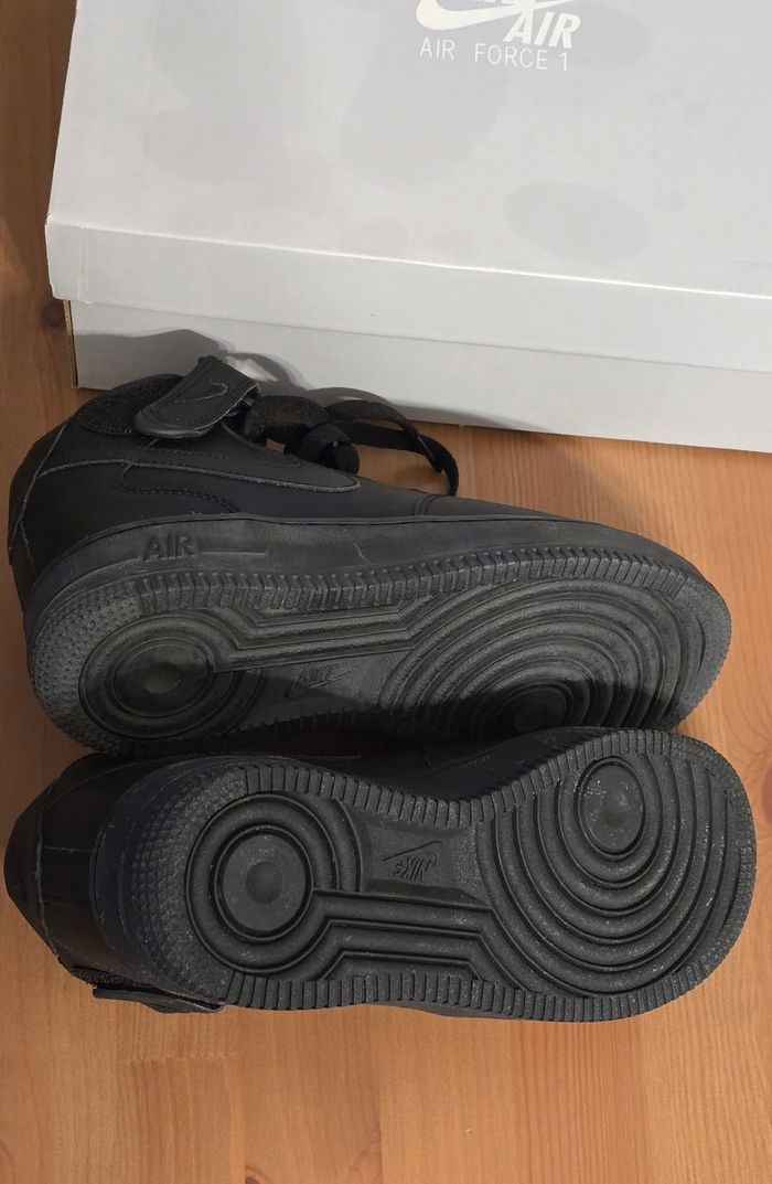 (Neuves non portées) 🏷🥰😍 superbes  baskets NIKE  AIR FORCE ONE Pointure 37.5 unisex 😍🥰 - photo numéro 5