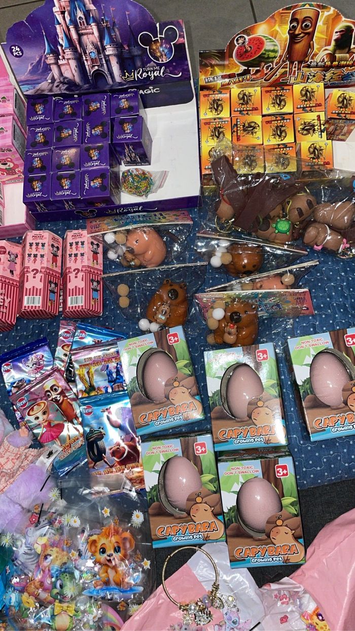Gros lots revendeurs jouet Disney - photo numéro 2
