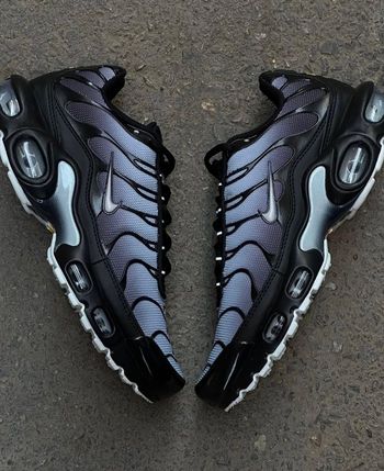 Nike tn noir gris blanc 41