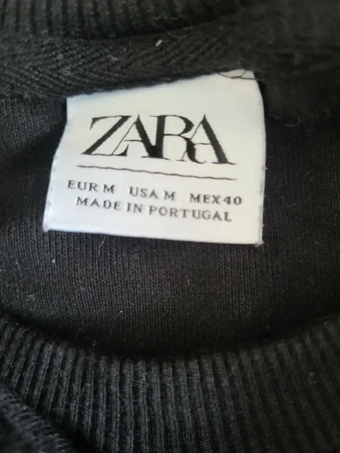 Pull Zara comme neuf - photo numéro 2