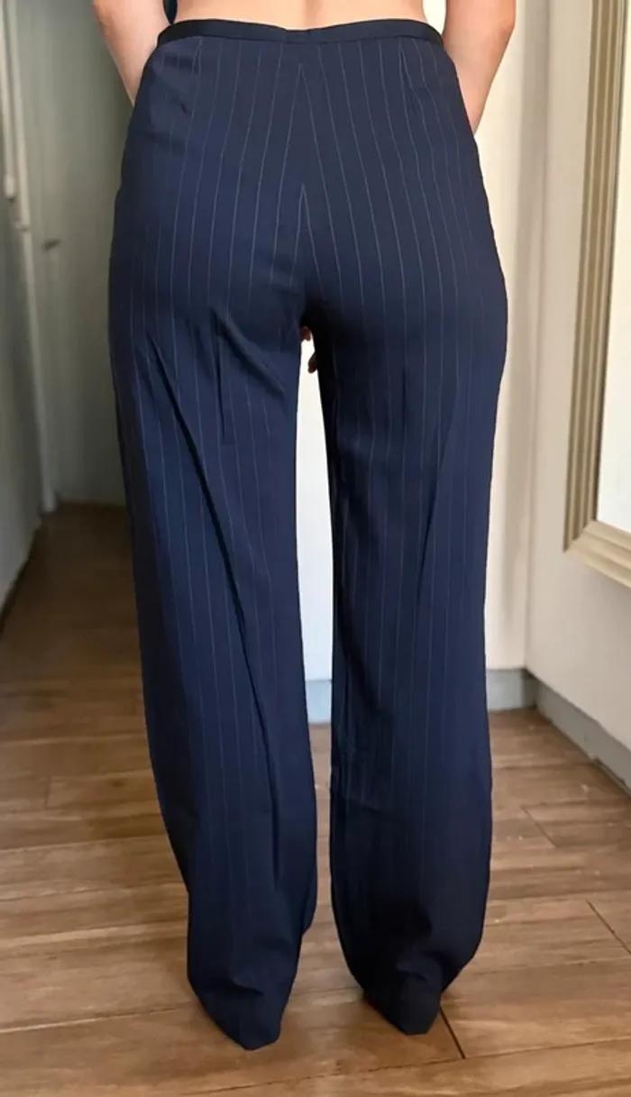 Pantalon Alain Manoukian – Taille 38 – Bleu marine rayé blanc - photo numéro 2