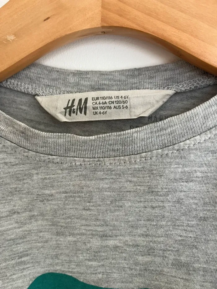 Tee shirt HetM 5/6 ans - photo numéro 3