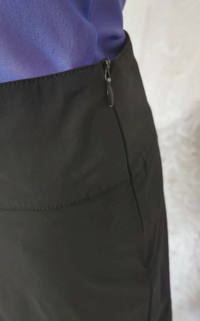 Pantacourt noir type sarouel – Taille 36. La Mode Est À Vous - photo numéro 4