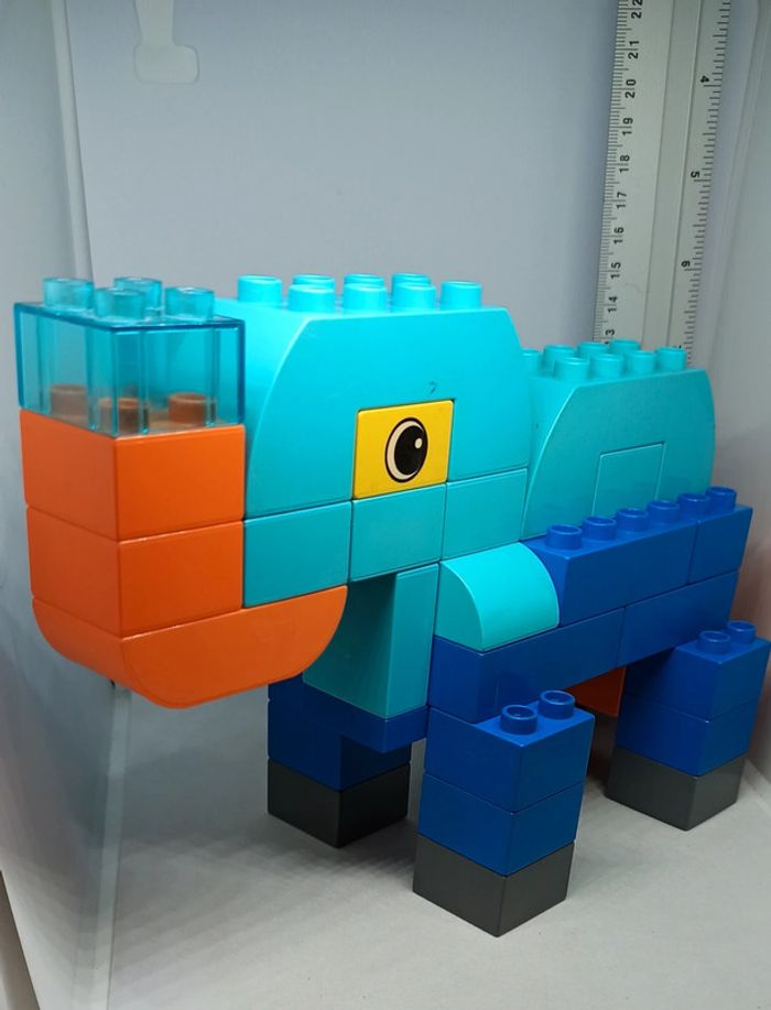 Éléphant en briques lego duplo