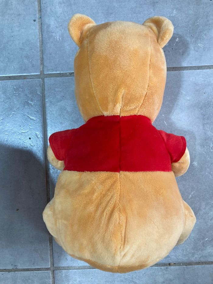Peluche Disney Winnie L’Ourson - photo numéro 2