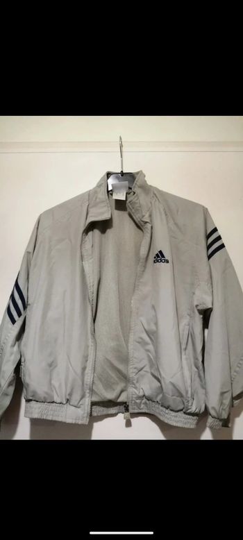 Belle veste Vintage Adidas gris clair. Taille 12 ans