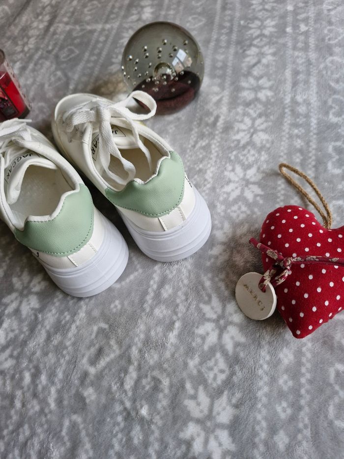 Basket creme compensée motif papillon - photo numéro 3