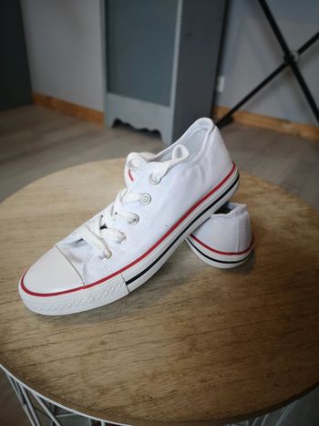 Chaussure à lacet t33 fille