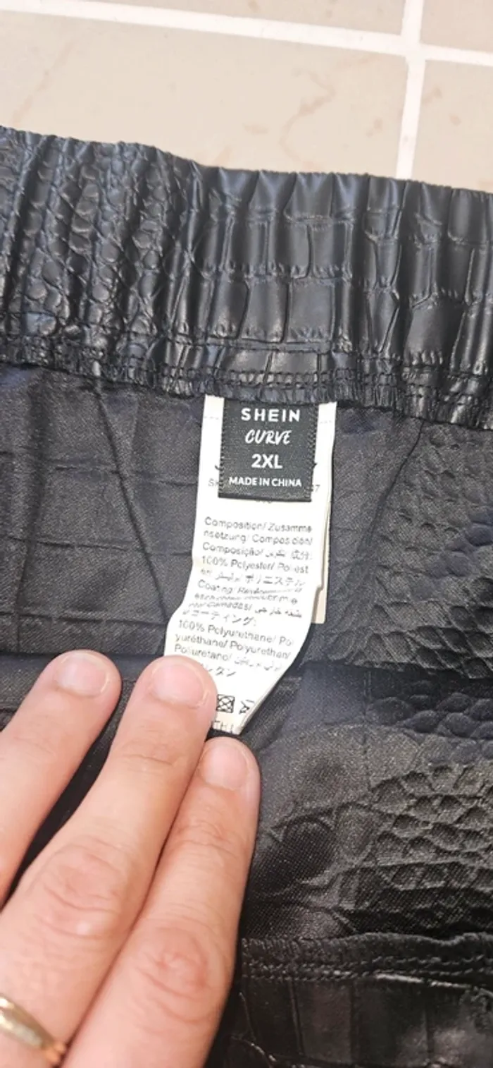 Jupe serpent noire taille 44 shein - photo numéro 4