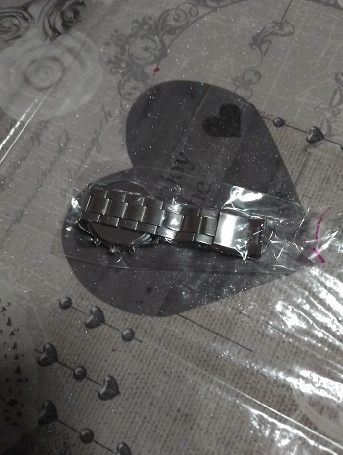 Montre femme - photo numéro 2