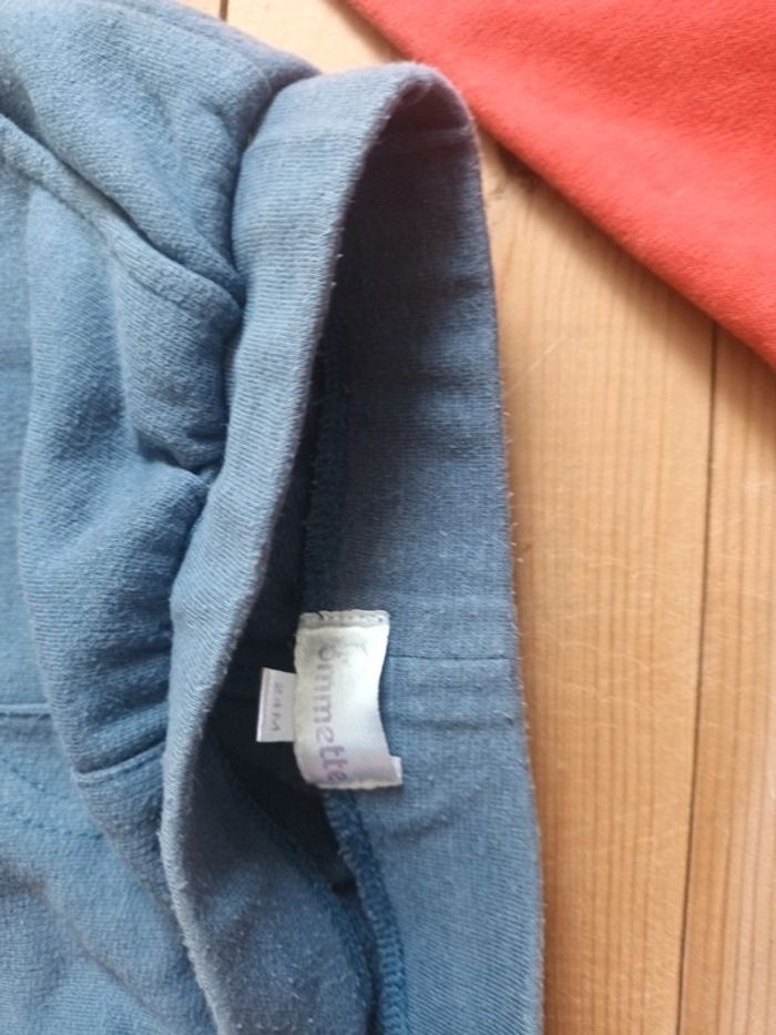 Deux pantalons de sport - photo numéro 7