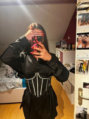 Corset noir à strass