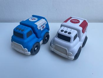 Lot de 2 camions