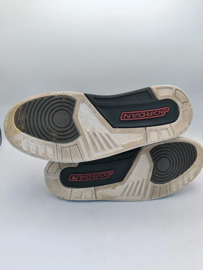 Baskets homme Air Jordan 3 Retro stealth Taille 44 - photo numéro 9