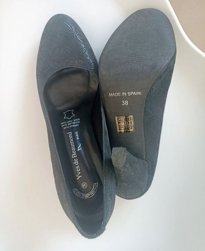 Escarpins en cuir ciselé - photo numéro 2