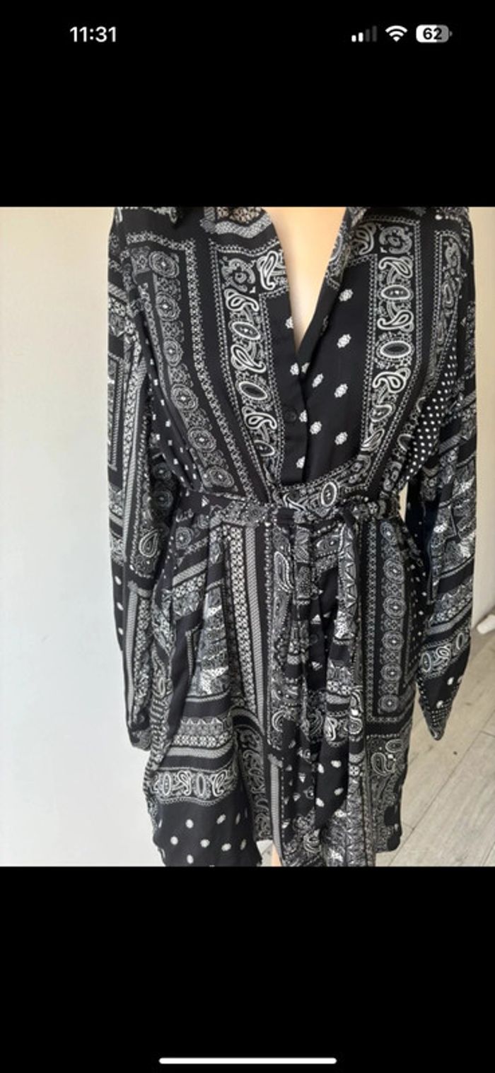Robe neuve Eight Paris taille L – Motif bandana noir et blanc - photo numéro 4