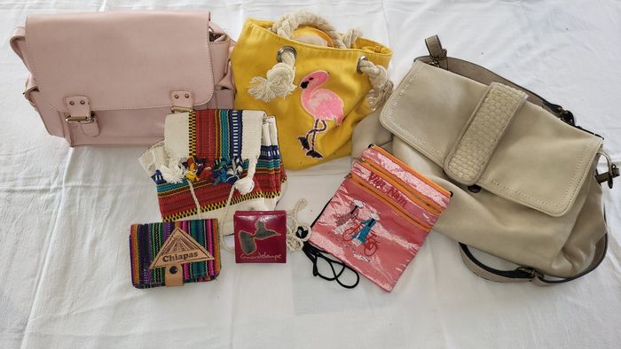 Lot de sac et porte monnaie