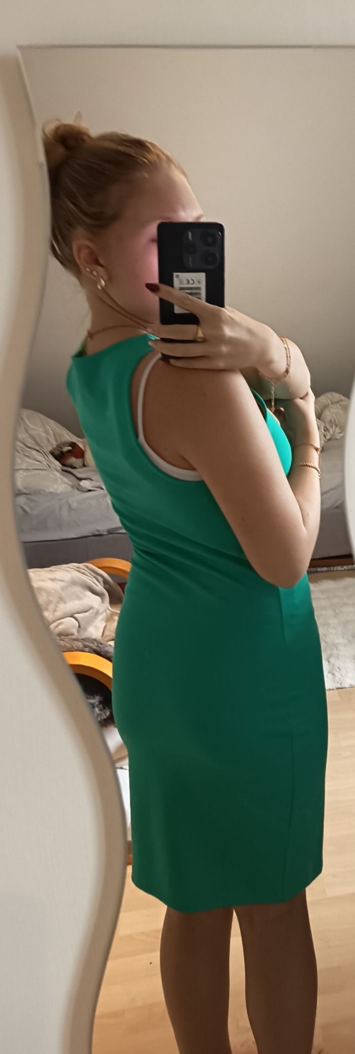 Robe verte moulante - photo numéro 2