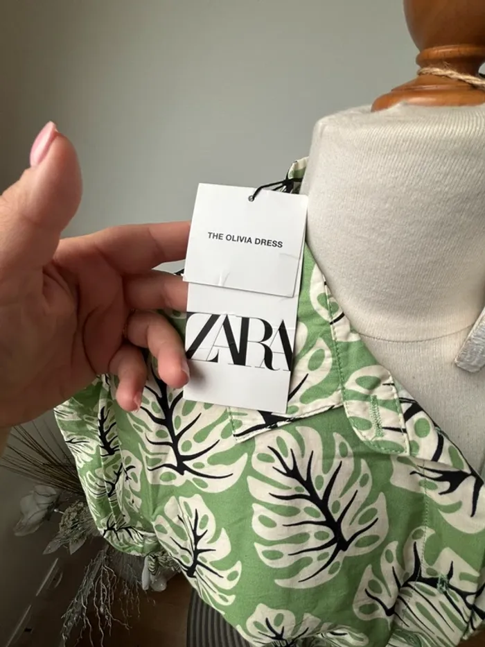 🌿 Robe chemise imprimé feuillage vert tilleul  – Zara – Modèle Olivia Neuve avec étiquette - photo numéro 9