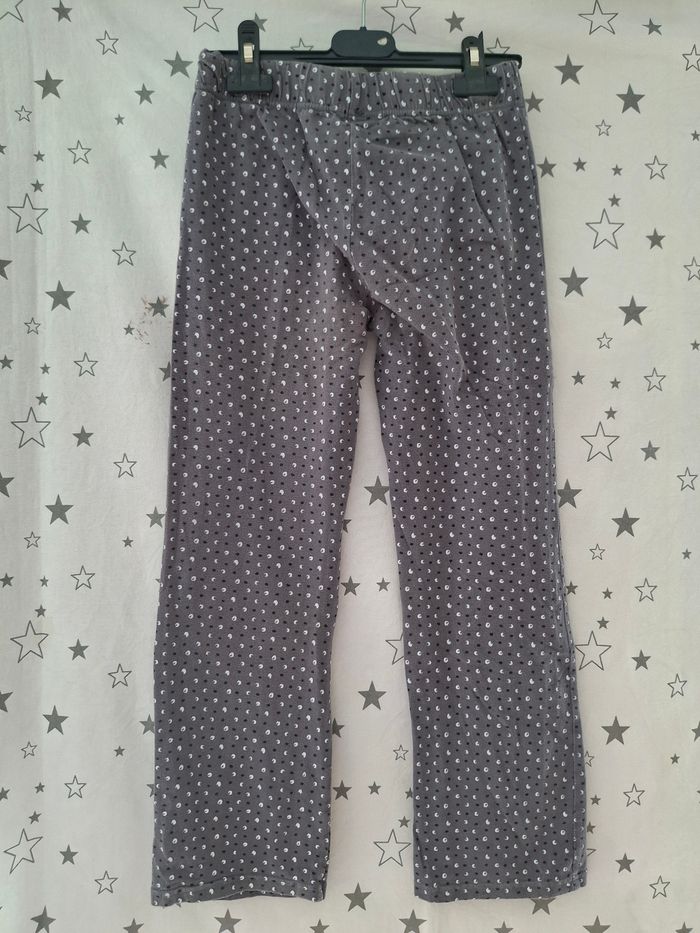 Pantalon taille élastique gris avec impression noir et blanche 12 ans Orchestra 
Très bon état ni trous ni tache - photo numéro 3