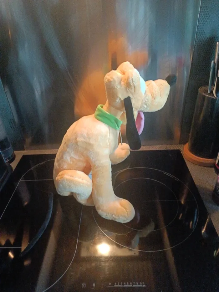 Peluche pluto  Disney - photo numéro 4