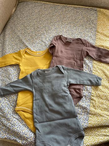 3 bodies Petit bateau 1 mois