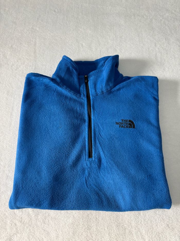 Polaire The North Face Homme taille L – couleur bleu quart zip avec col Haut en très bon état
