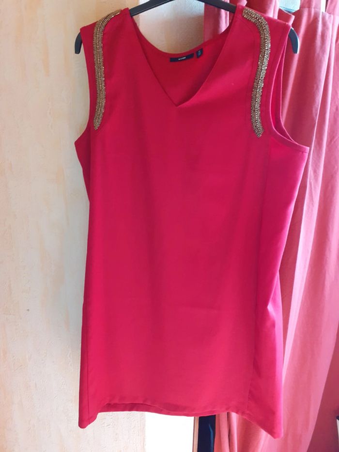 Robe rouge 44