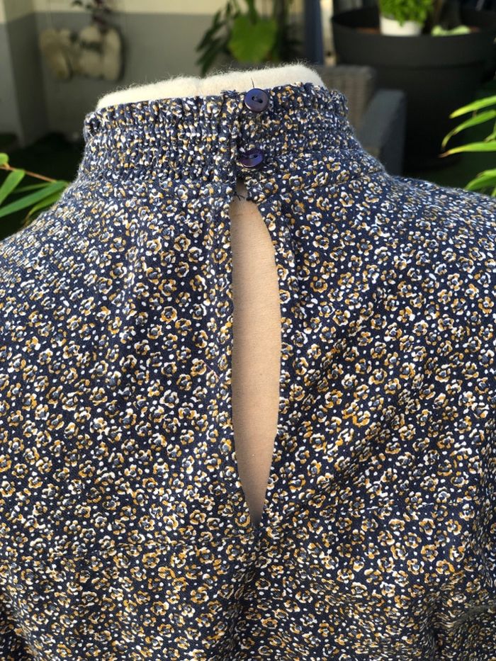 Blouse fleurie marine