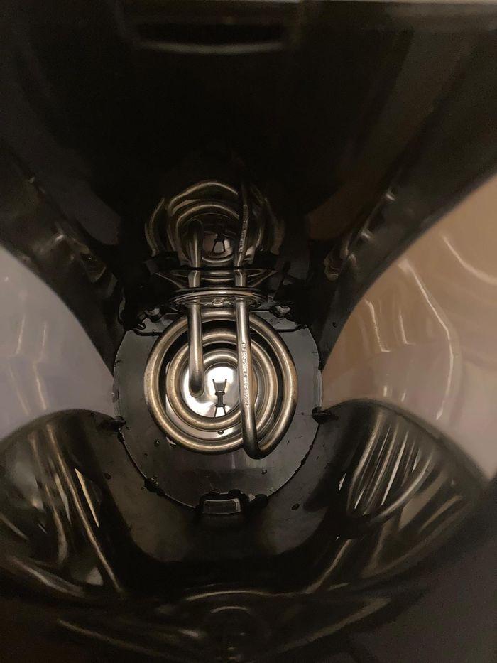 Bouilloire électrique Home Essentials 1,7L noire très bon état - photo numéro 3