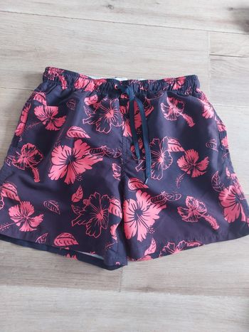 Short de bain taille M OWK