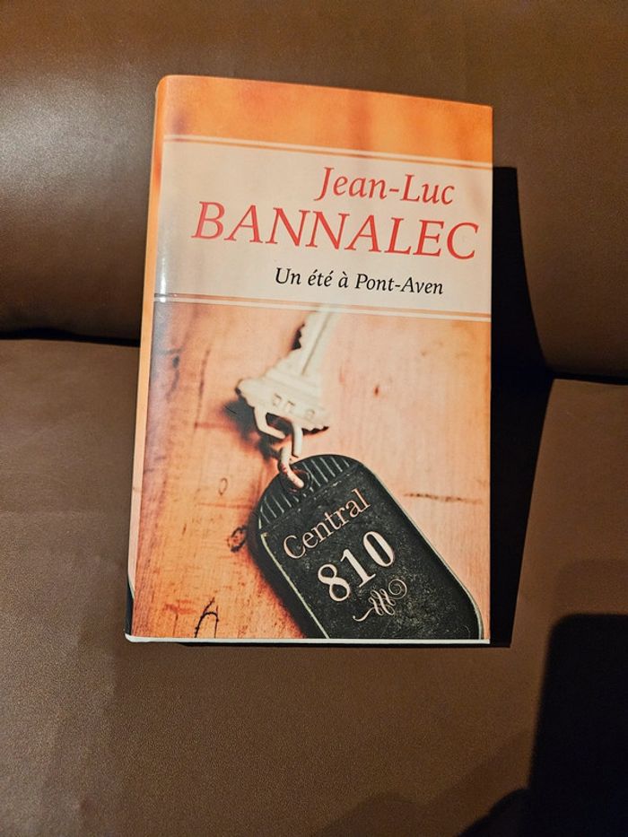 Livre Un été à Pont- Aven de Jean-Luc Bannalec