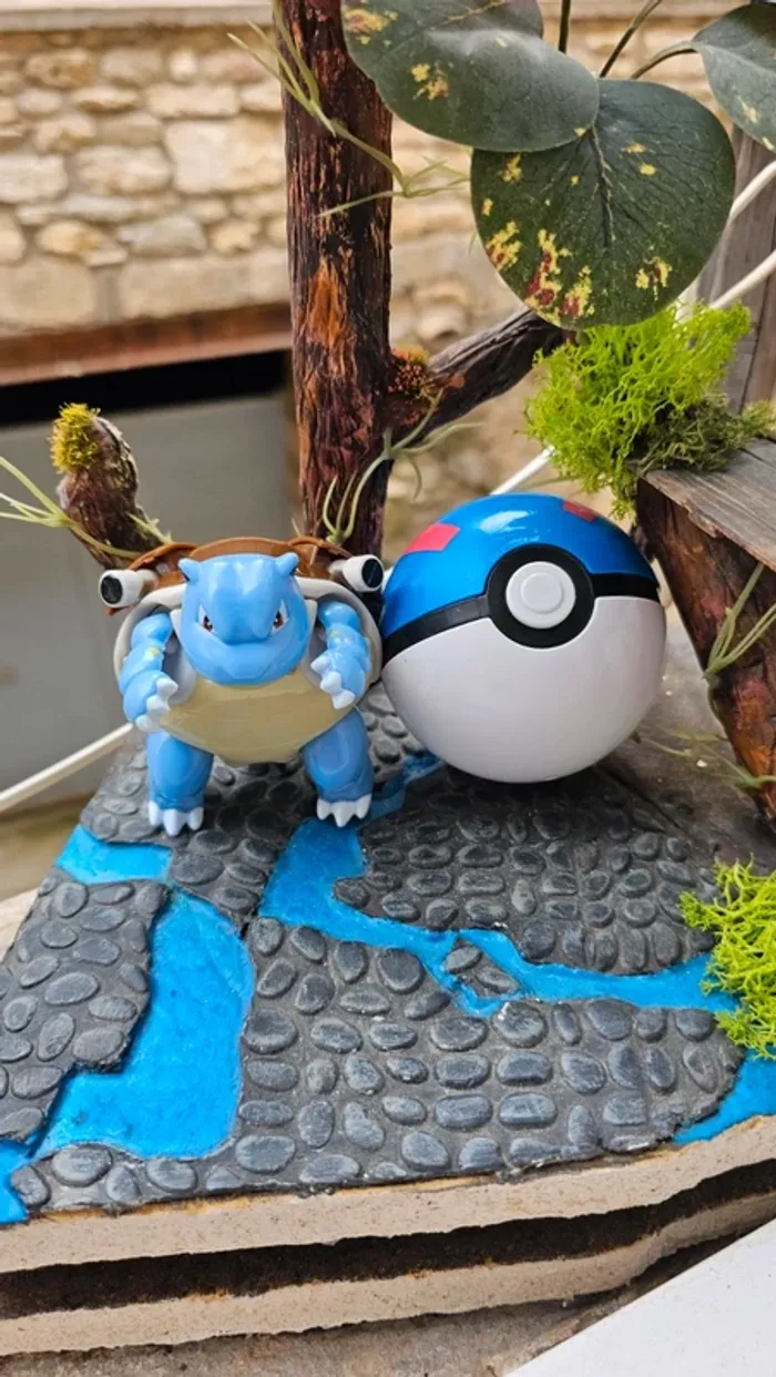 Super figurine Pokemon pliable en boule tortank avec ca super ball