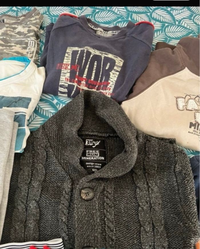 Lot vêtements 10 ans garçon - photo numéro 4