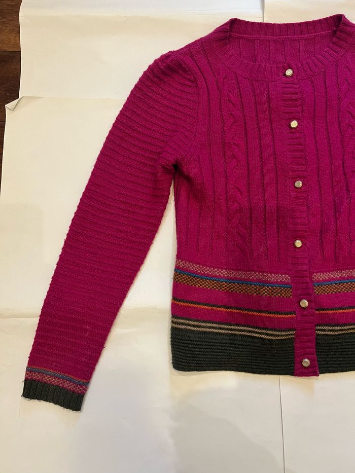 Cardigan rose à à col rond boutons dorés vintage taille XS - photo numéro 2