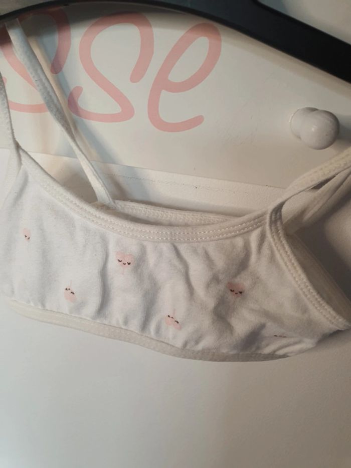 2 brassières 6 ans - photo numéro 2