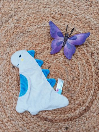 Doudou dinosaure Neuf