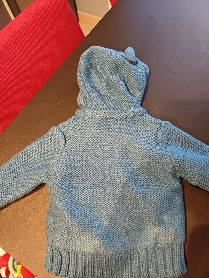 Gilet capuche 6 mois - photo numéro 4