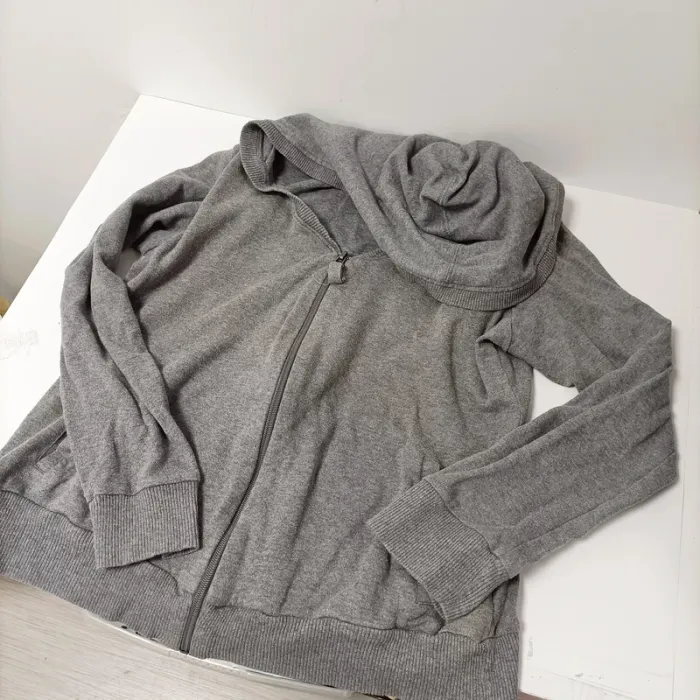 Lot 5 pulls et sweats femme tailles M-L : casual, confort et cocooning LOT032 - photo numéro 4