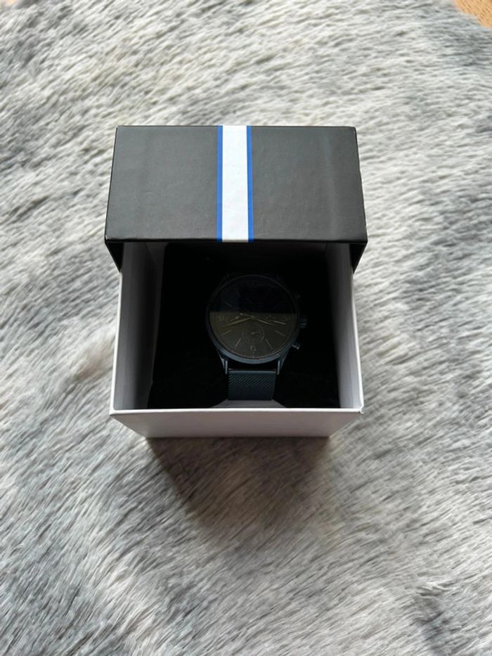 Montre homme noire élégante - style minimaliste - photo numéro 2