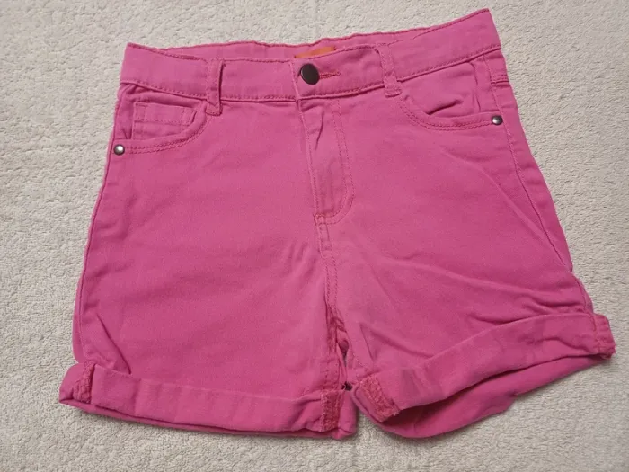 Short rose Tissaia 8 ans (réf perso G-F18)(familleac72)