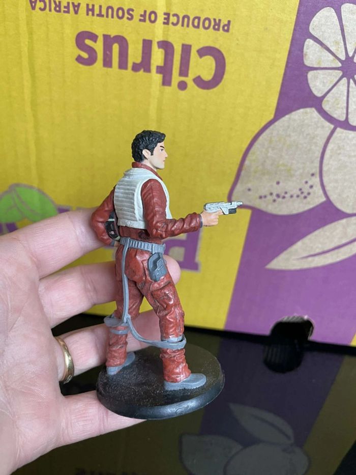 Figurine Poe Dameron Disney - photo numéro 4