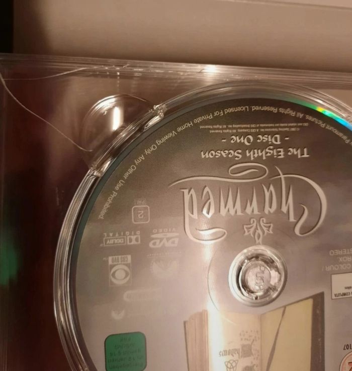 💿 Coffret Intégral Charmed – Saisons 1 à 8 (48 DVD) - photo numéro 2